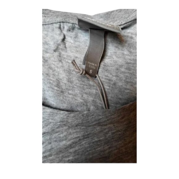 NWT "Bench Women's Gray Graphic Tee  Size S #10 - Picture 8 of 8